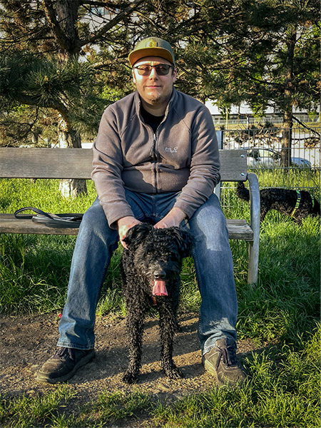 Roland, Gründer von HHG Hund Herum Glücklich